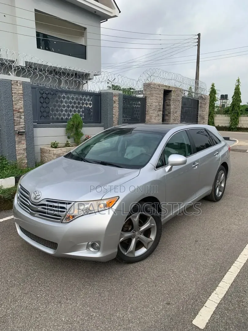 Toyota Venza XLE 2012 Silver