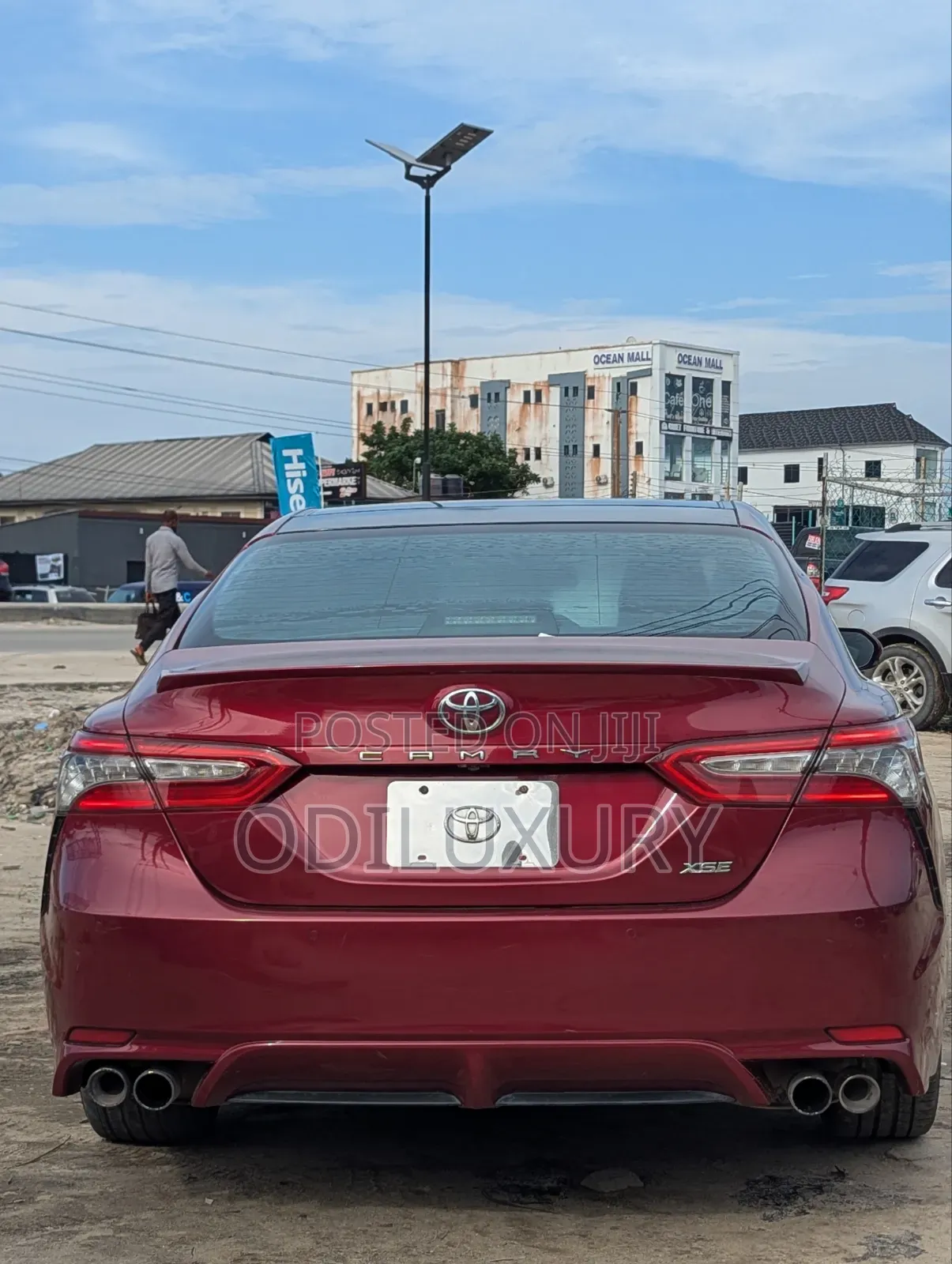 Toyota Camry XLE FWD (2.5L 4cyl 8AM) 2018 Red