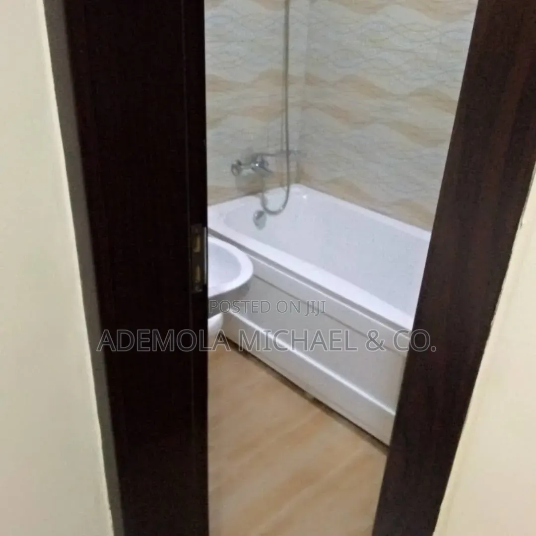 Furnished 2bdrm Apartment in Paradise Estate, Life Camp for sale