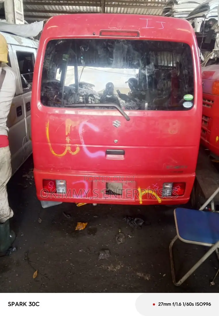 Suzuki Every 2012 Red