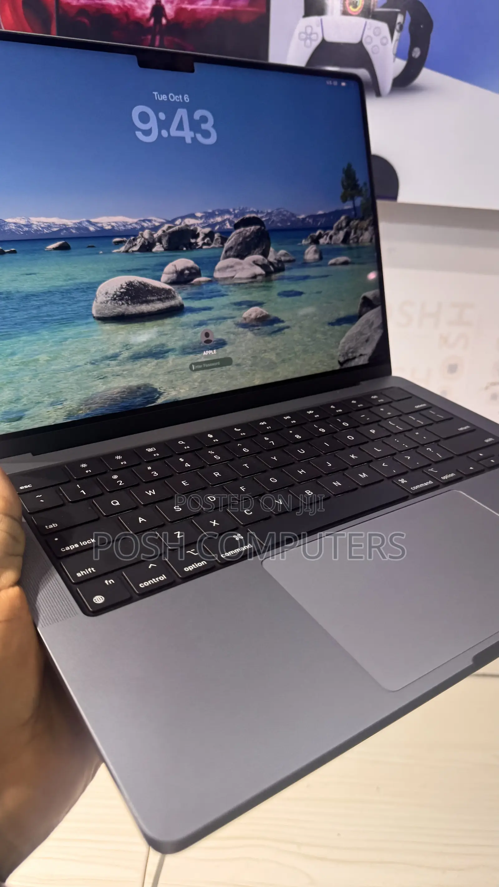 New Laptop Apple MacBook Pro 2023 M2 16GB Apple M2 Ultra SSD 512GB
