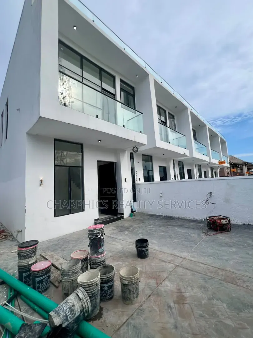 3bdrm Duplex in Off Lekki-Epe Expressway for sale