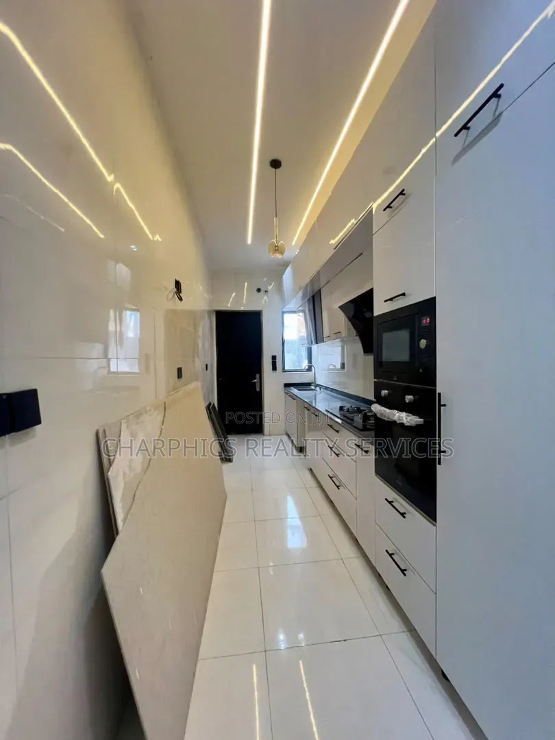 3bdrm Duplex in Off Lekki-Epe Expressway for sale