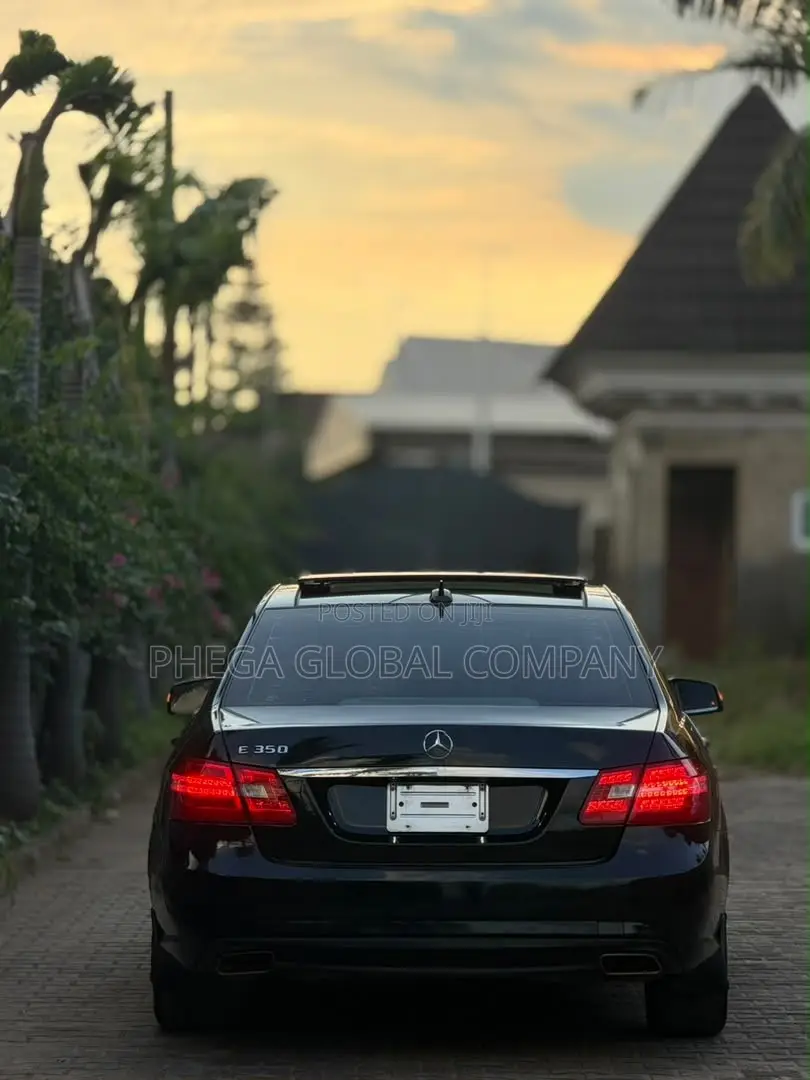 Mercedes-Benz E350 Base 4dr 4Matic Sedan AWD (3.5L 6cyl 7A) 2012 Black
