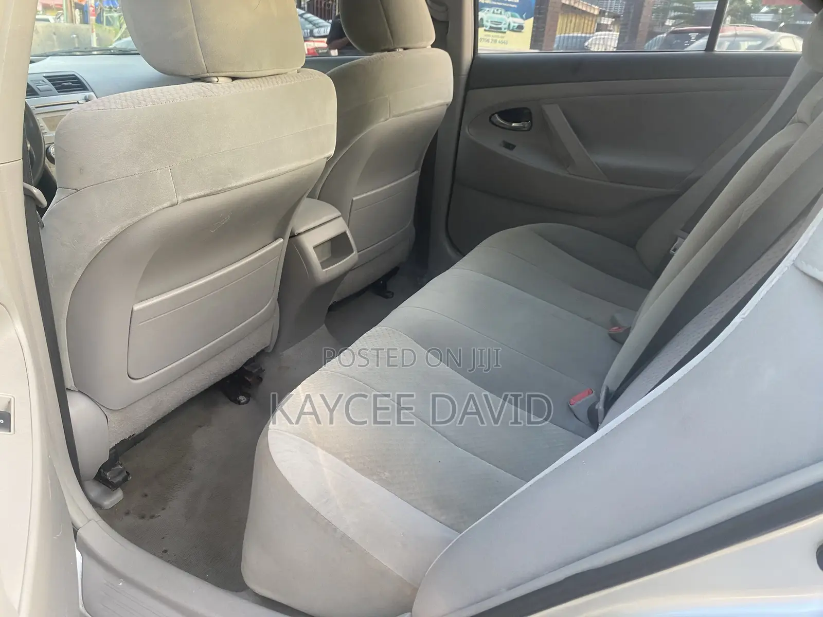 Toyota Camry LE 4dr Sedan (2.5L 4cyl 6A) 2011 Silver