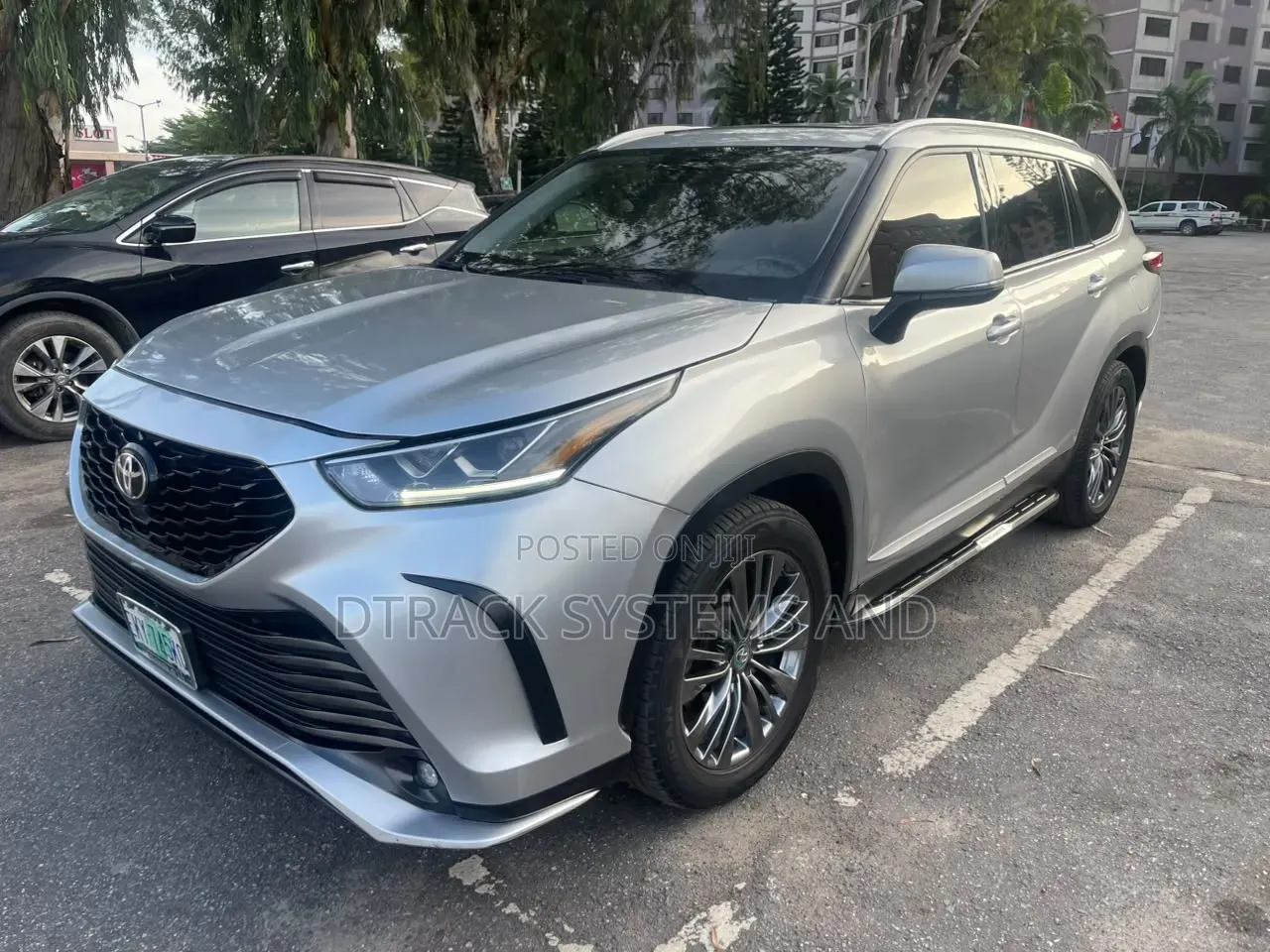 Toyota Highlander XLE 2022 Silver