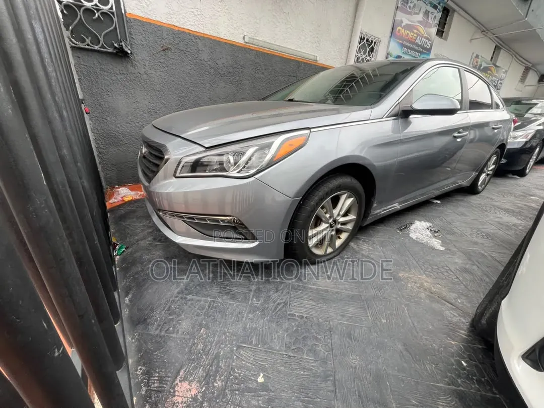 Hyundai Sonata Limited w/Brown Leather PZEV 4dr Sedan (2.4L 4cyl 6A)