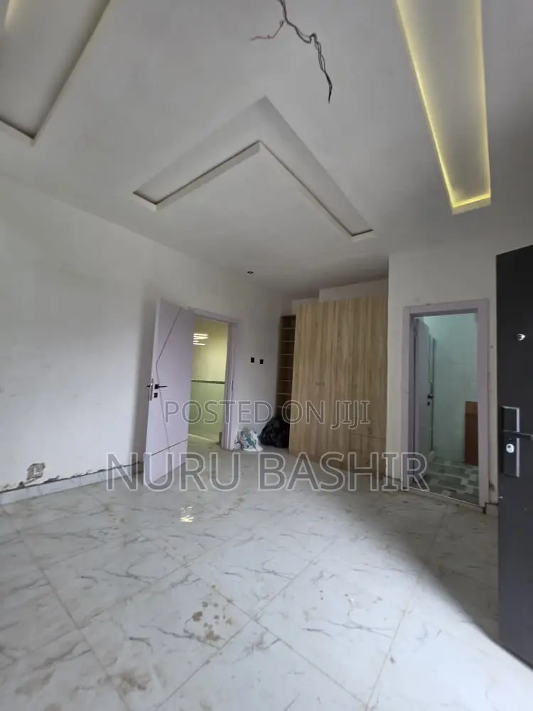 3bdrm Duplex in Lere Adigun, Basorun for rent