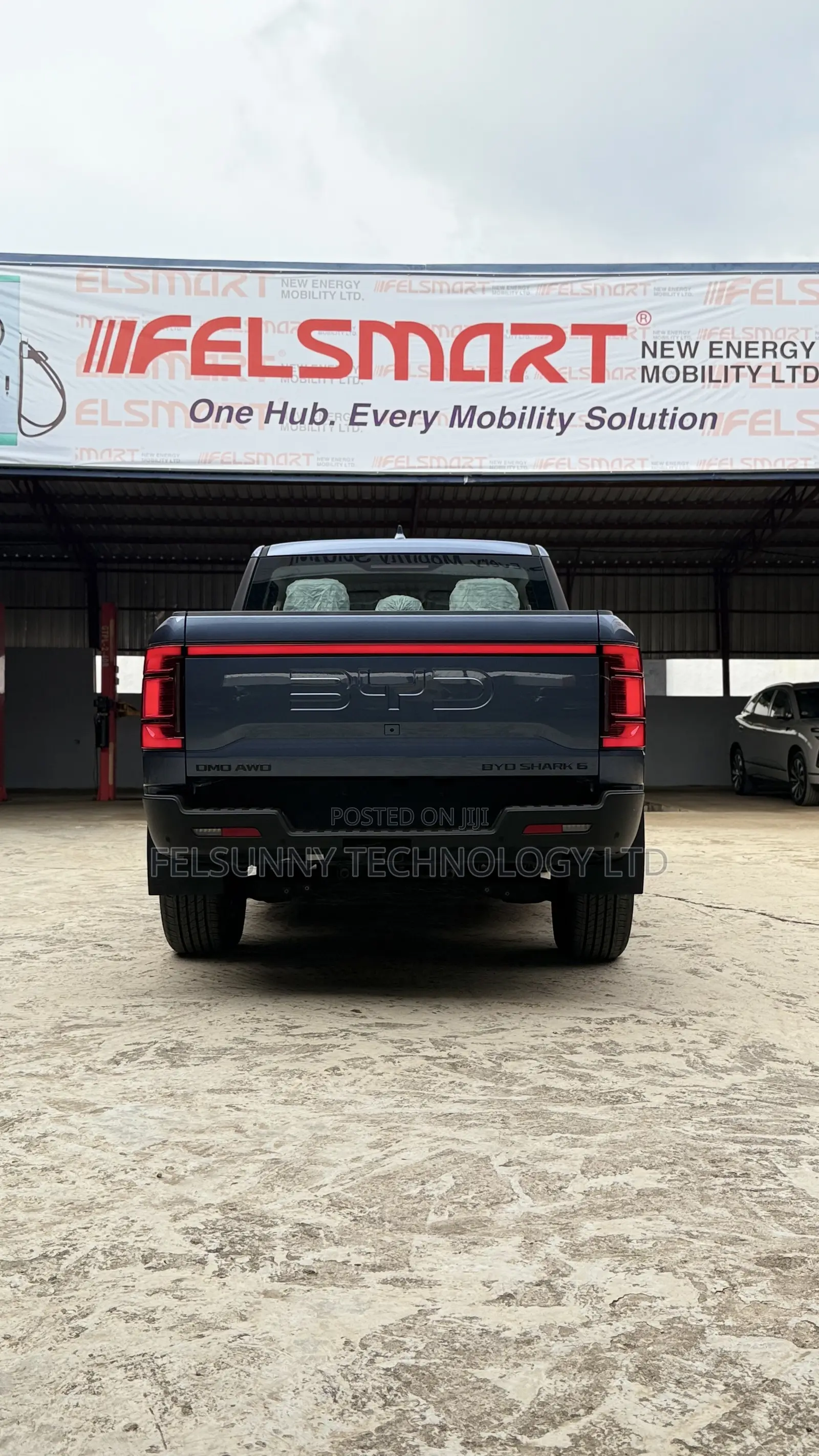 New BYD Shark 6 Shark Pickup 2026 Blue