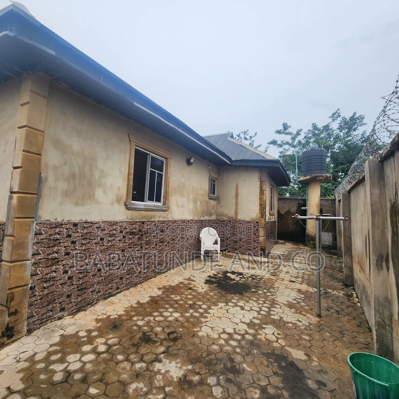2bdrm Bungalow in Peace Estate,, Ibadan Polytechnic/University for sale
