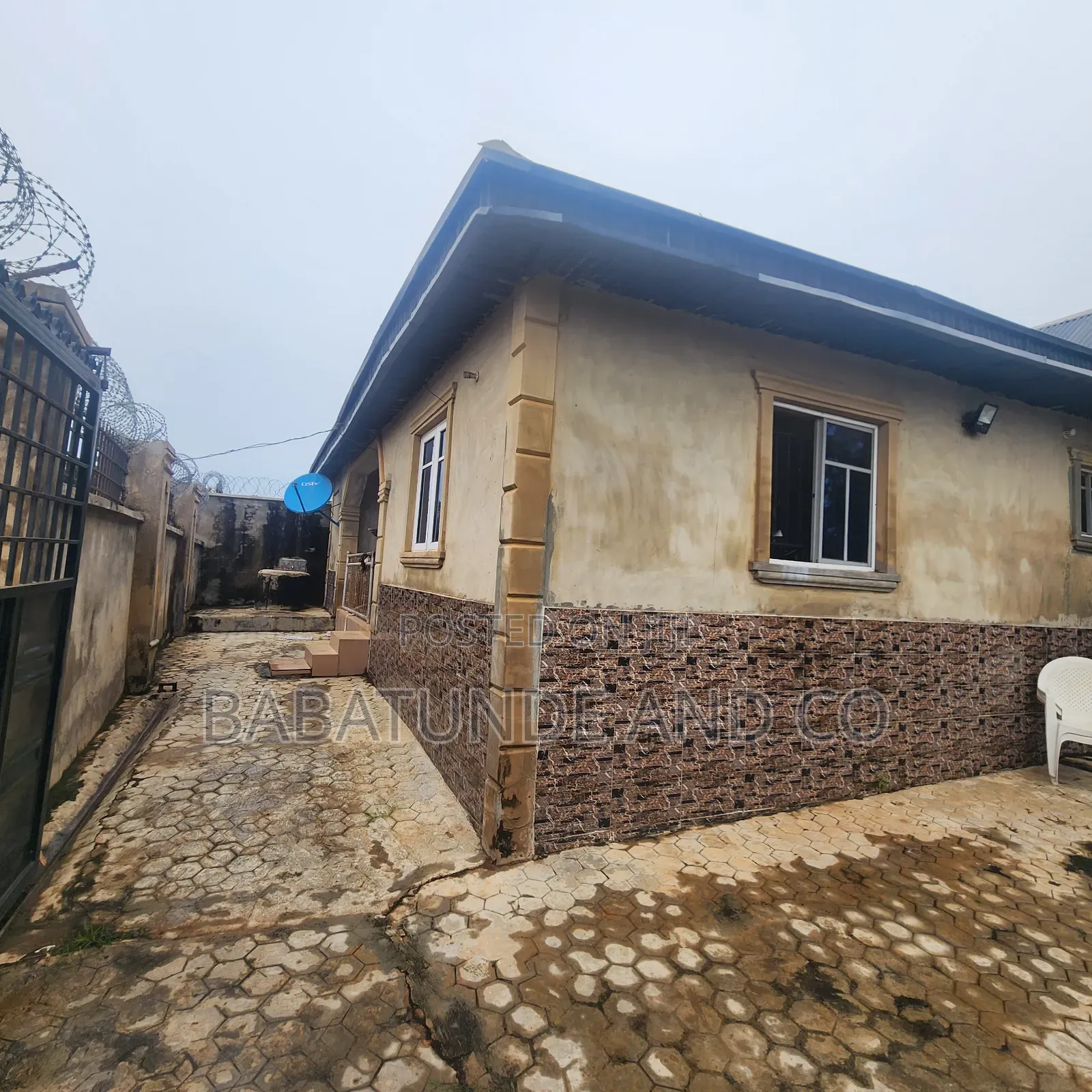 2bdrm Bungalow in Peace Estate,, Ibadan Polytechnic/University for sale