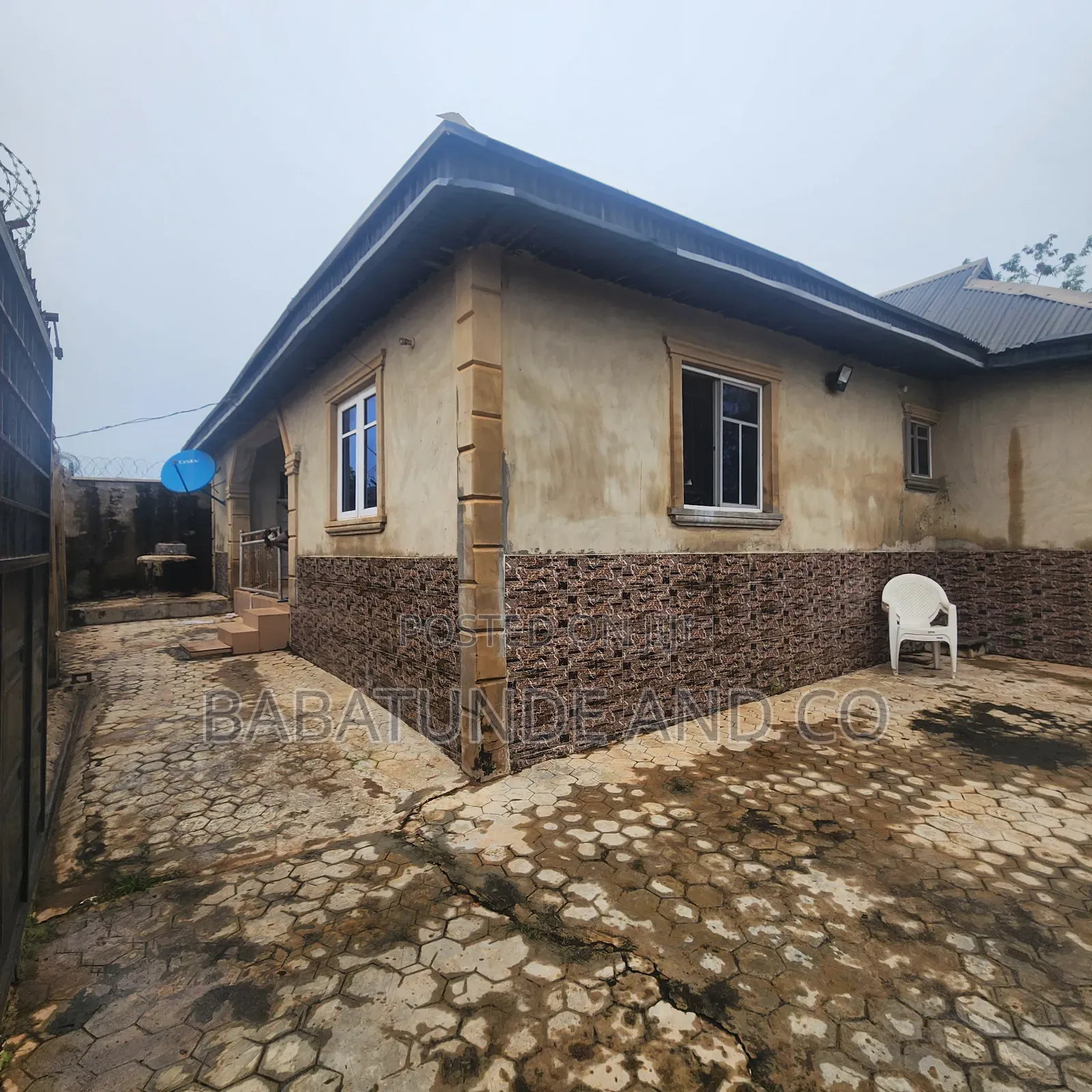 2bdrm Bungalow in Peace Estate,, Ibadan Polytechnic/University for sale