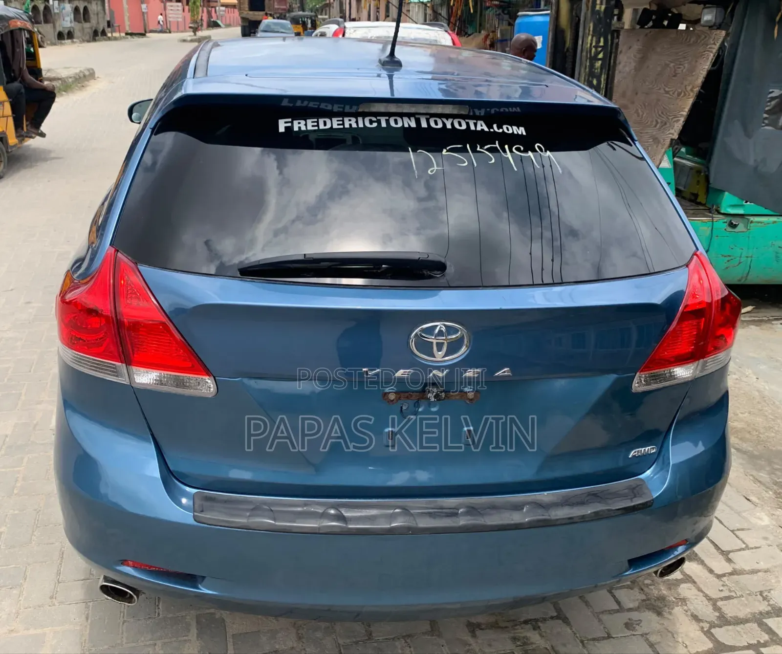 Toyota Venza LE 2010 Blue
