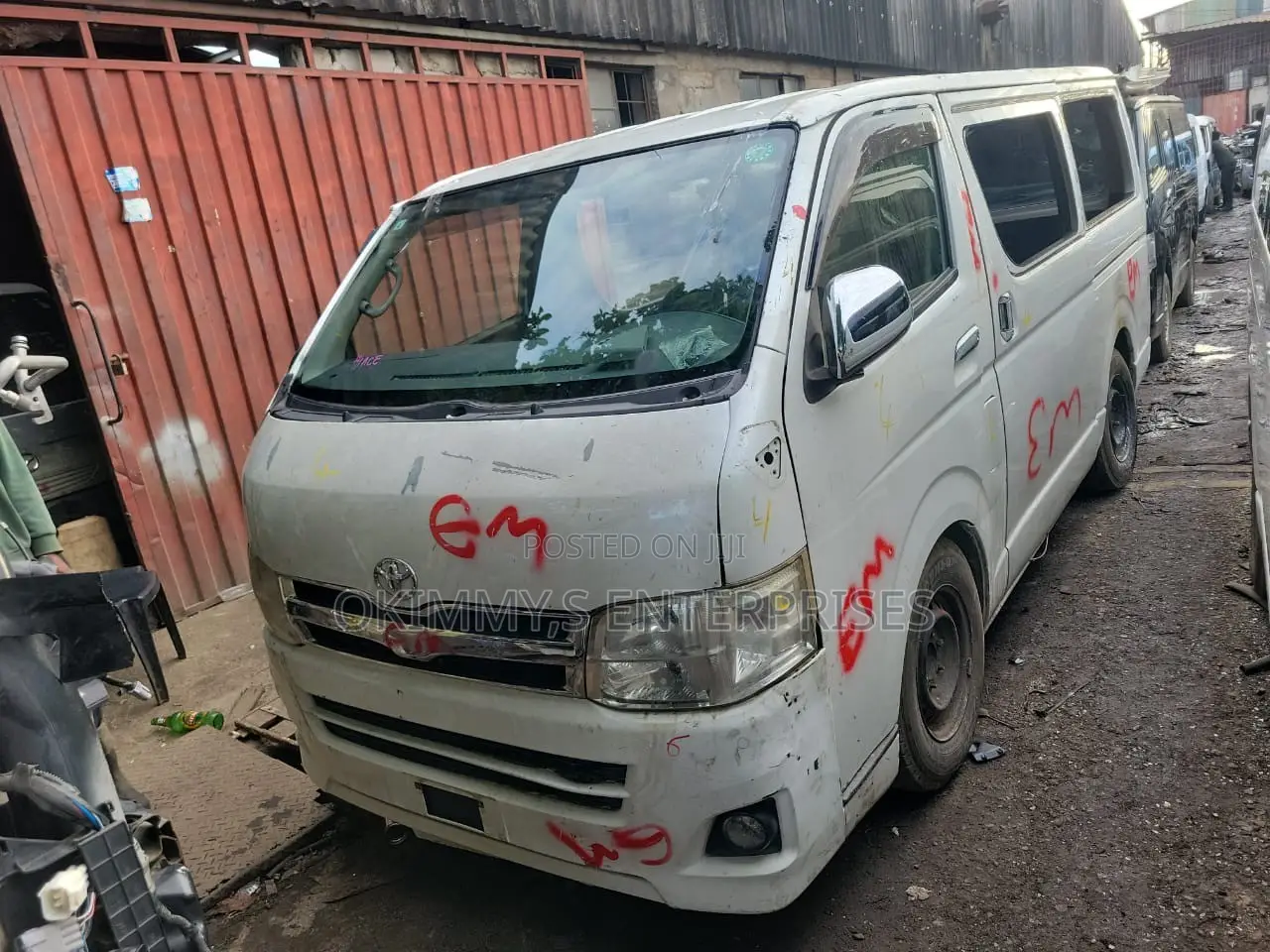 Toyota HiAce 2012 White