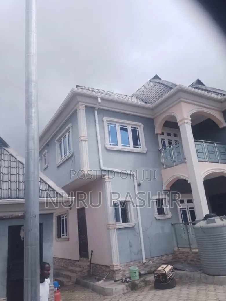 4bdrm Duplex in Akoto Estate, Akala Express for rent