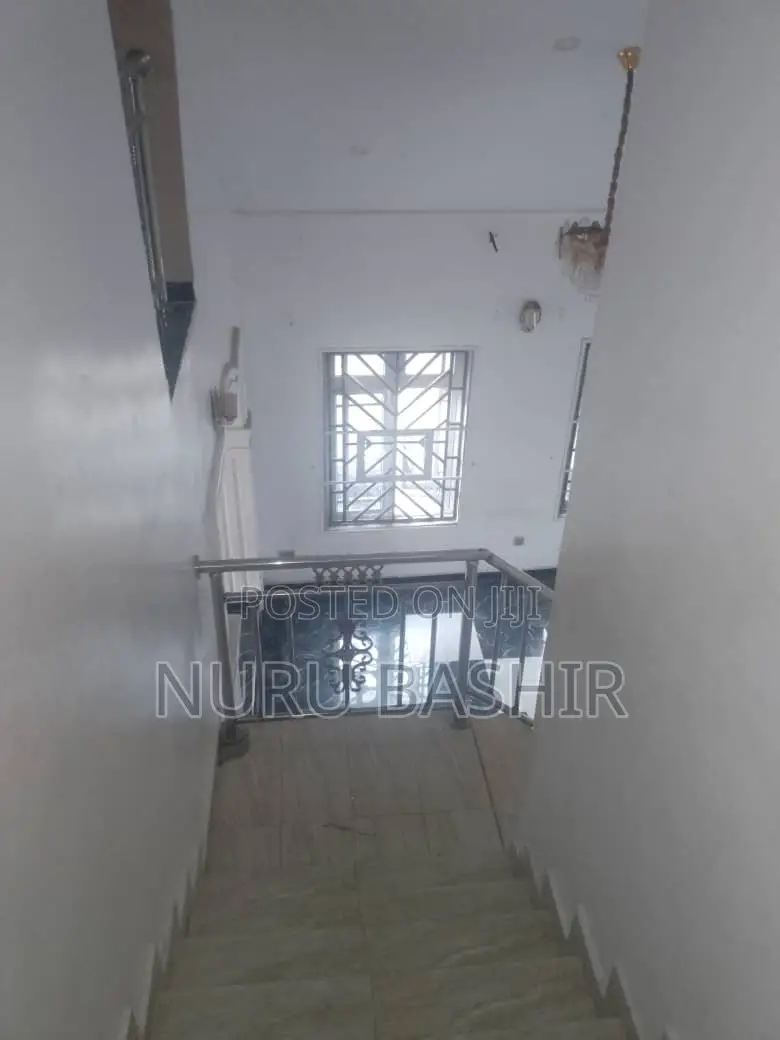 4bdrm Duplex in Akoto Estate, Akala Express for rent