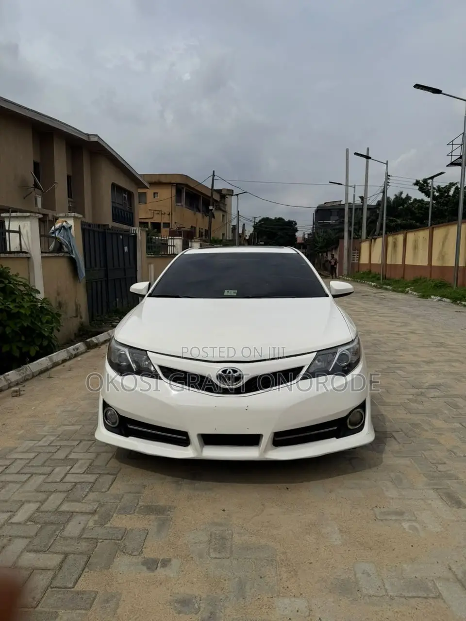 Toyota Camry SE 4dr Sedan (2.5L 4cyl 6A) 2013 White