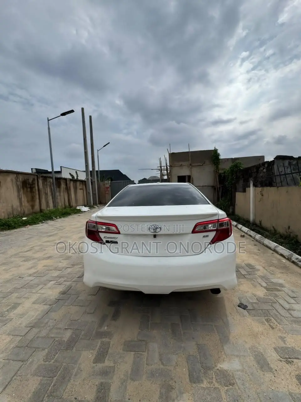 Toyota Camry SE 4dr Sedan (2.5L 4cyl 6A) 2013 White