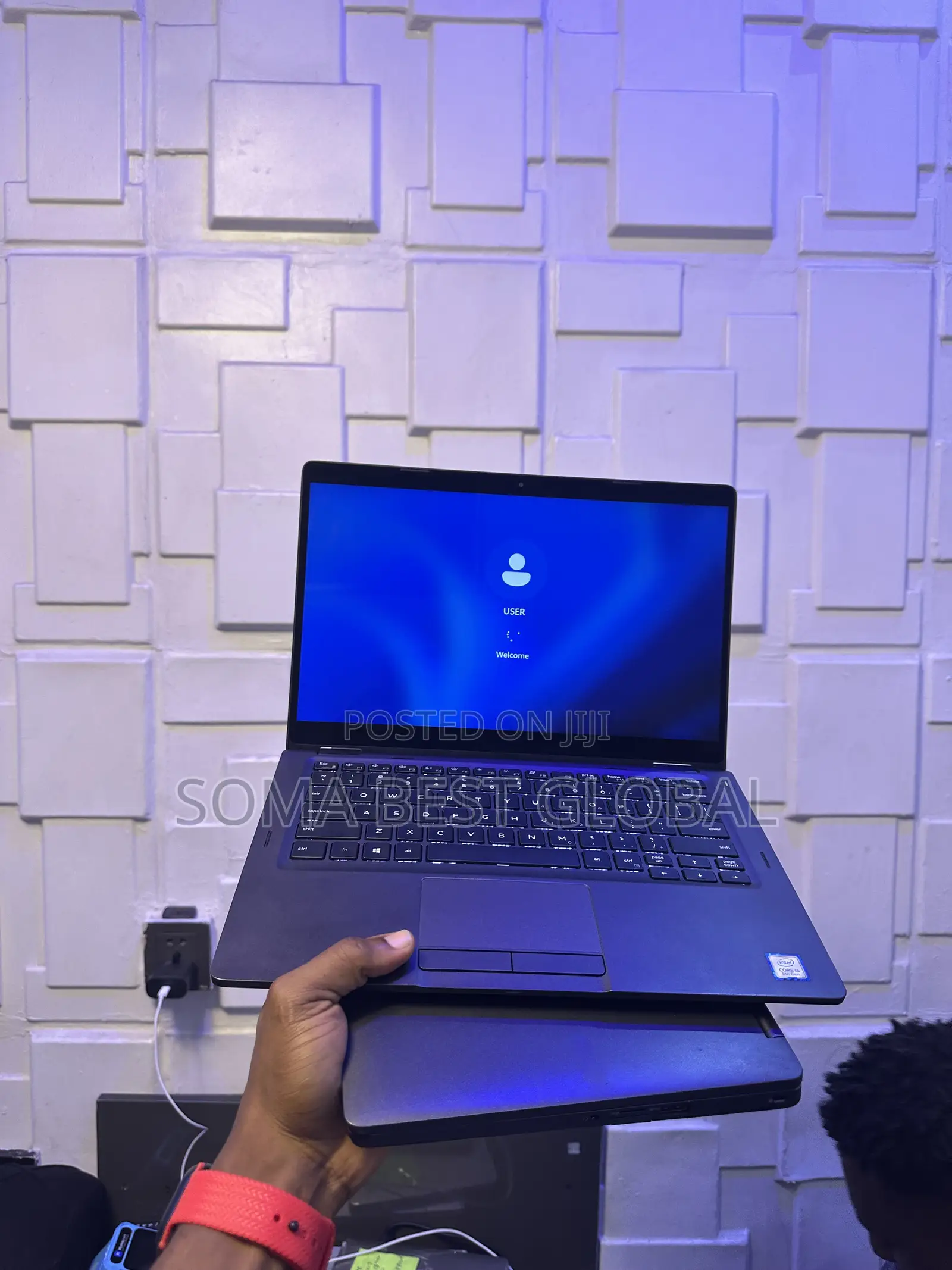 Laptop Dell Latitude 5300 2-in-1 8GB Intel Core i7 SSD 256GB