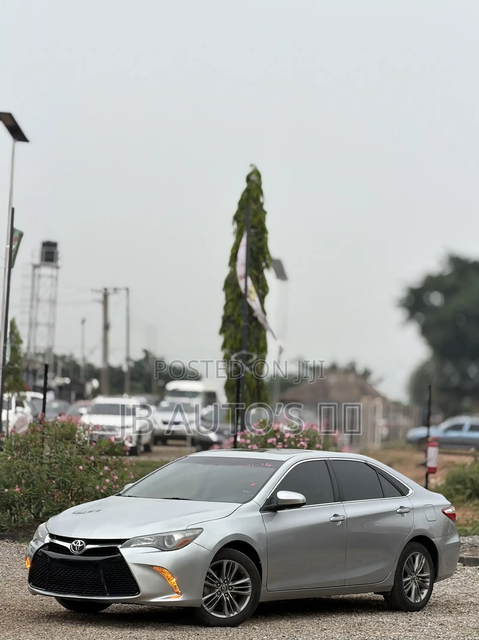 Toyota Camry SE 4dr Sedan (2.5L 4cyl 6A) 2017 Silver