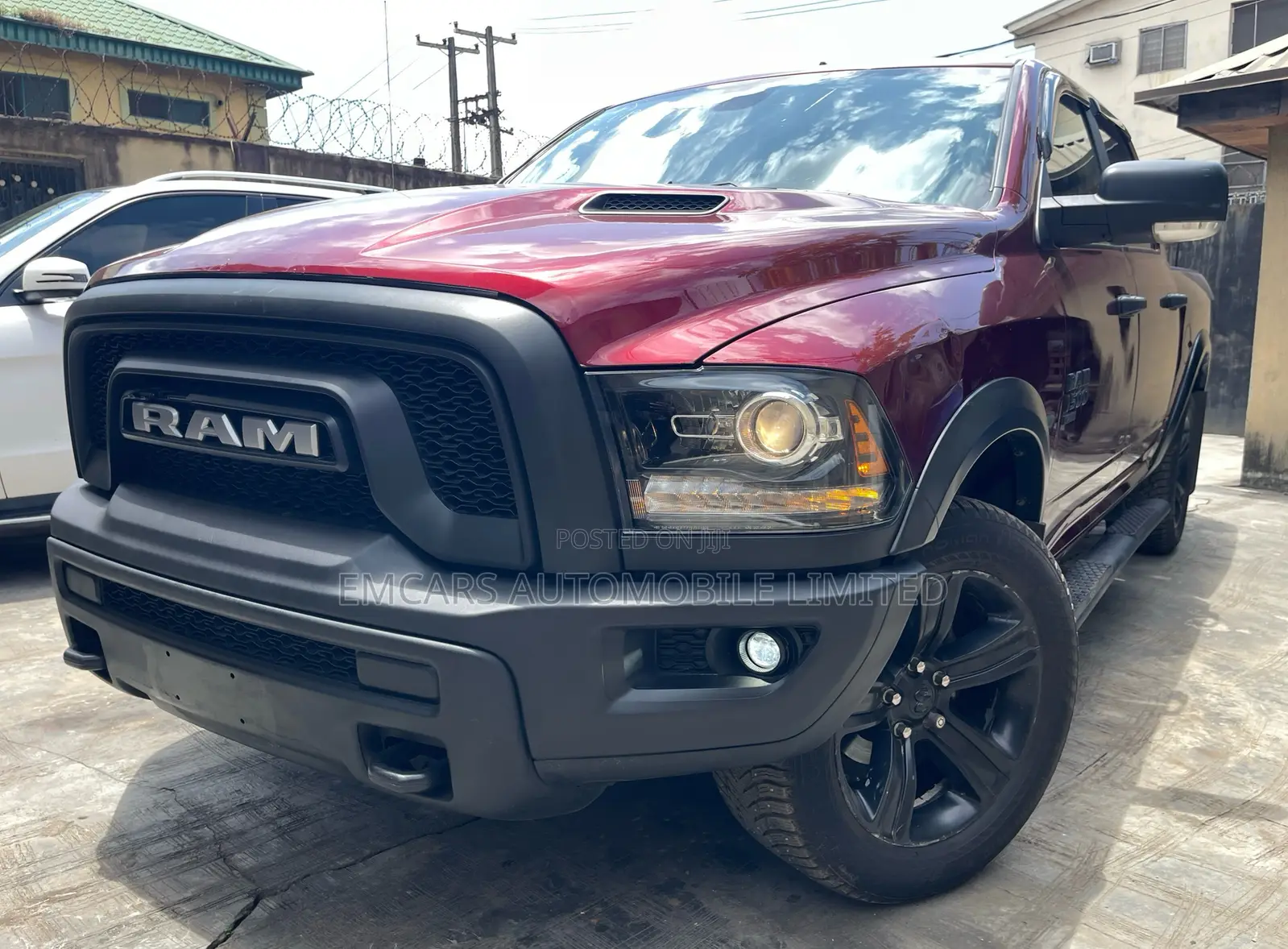 RAM 1500 Classic SLT Fleet Regular Cab 4WD LB 2023 Red