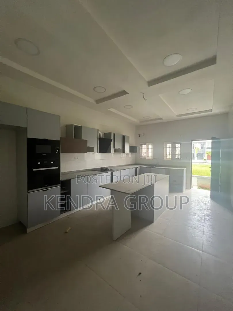 5bdrm Duplex in Orchid, Ikota for rent
