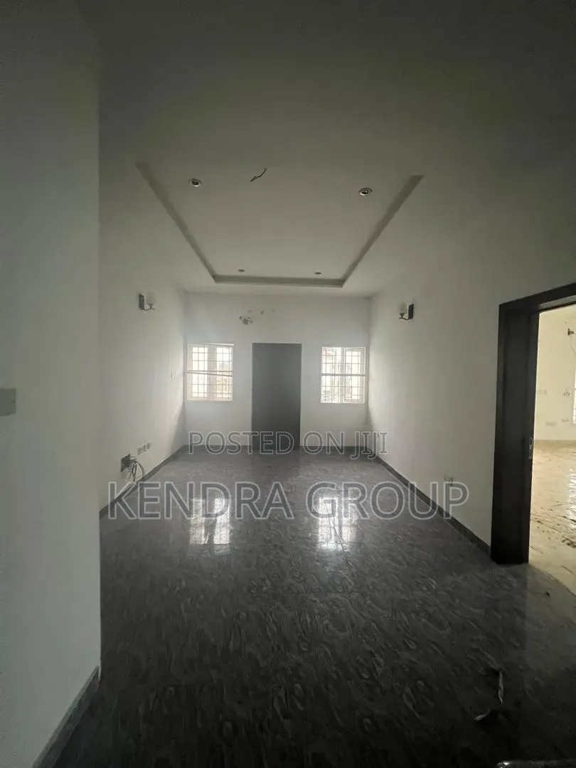5bdrm Duplex in Orchid, Ikota for rent