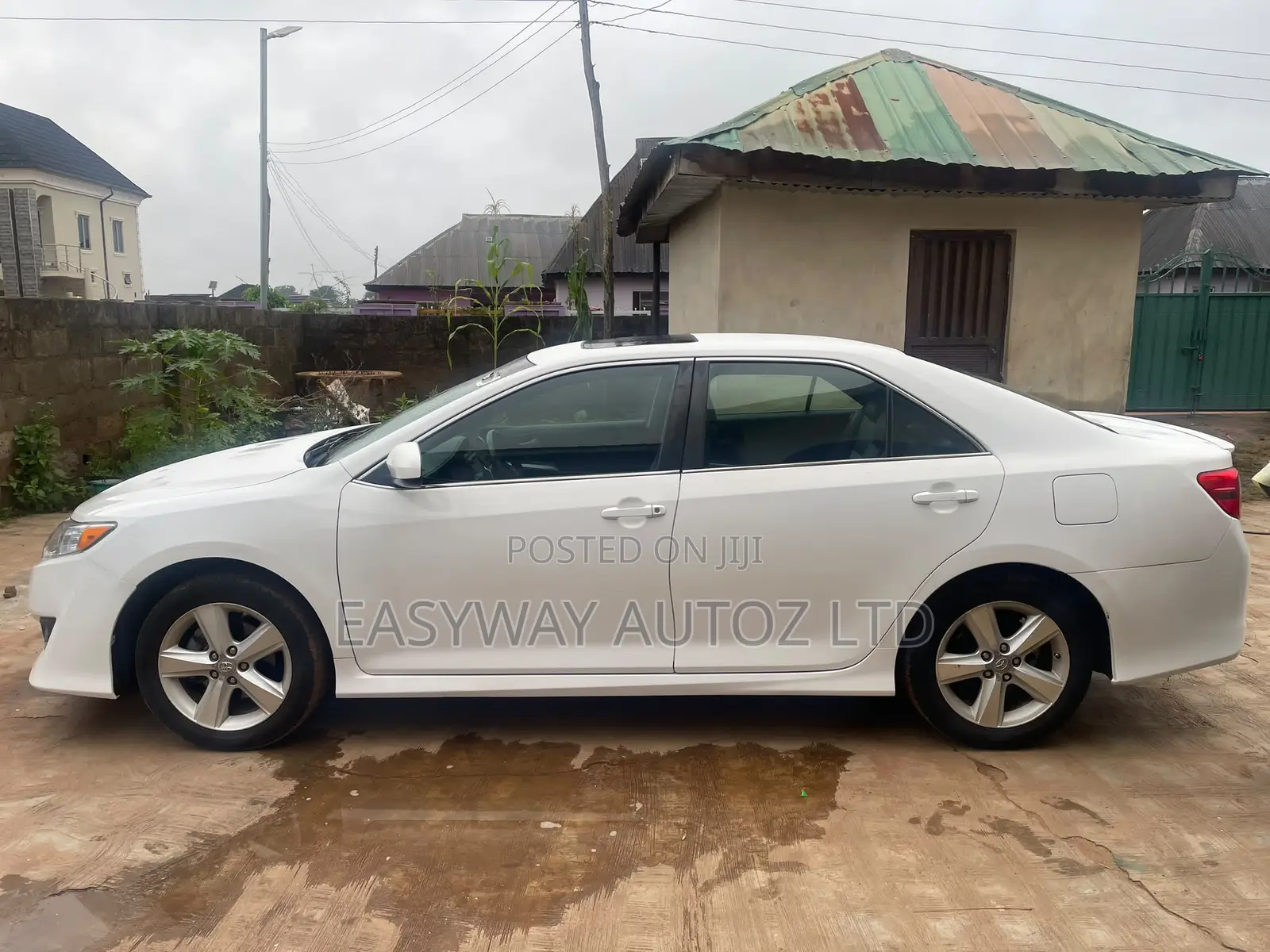 Toyota Camry SE Limited Edition 4dr Sedan (2.5L 4cyl 6A) 2012 White