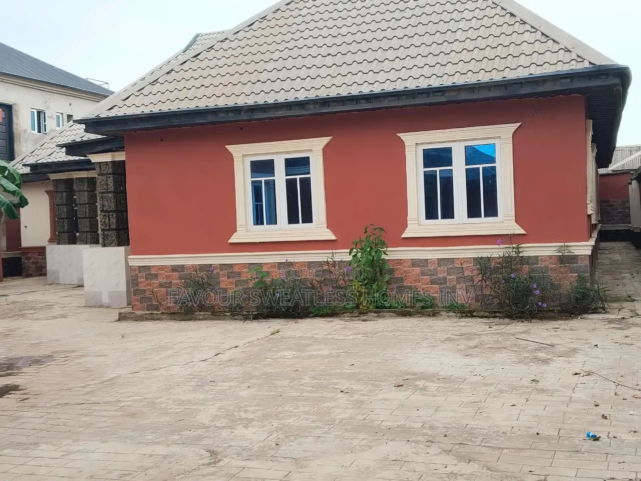 3bdrm Block of Flats in Makogi, Obafemi-Owode for sale