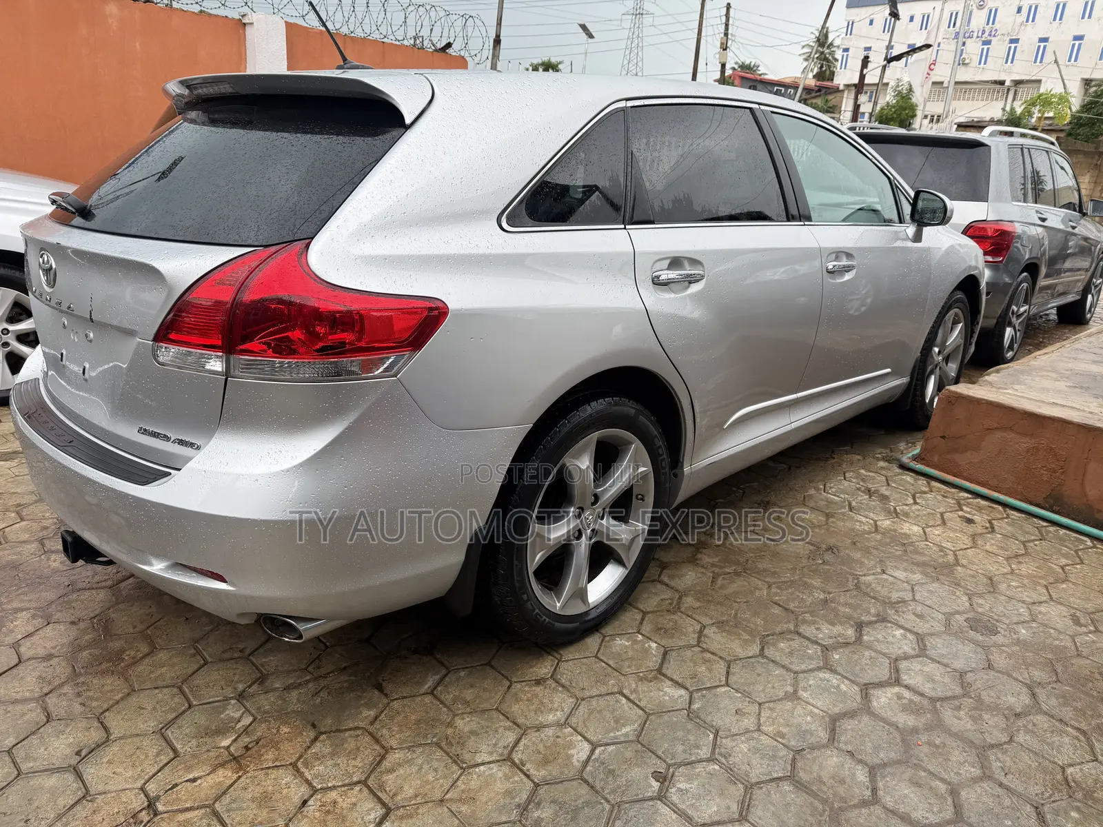 Toyota Venza Limited 2012 Silver