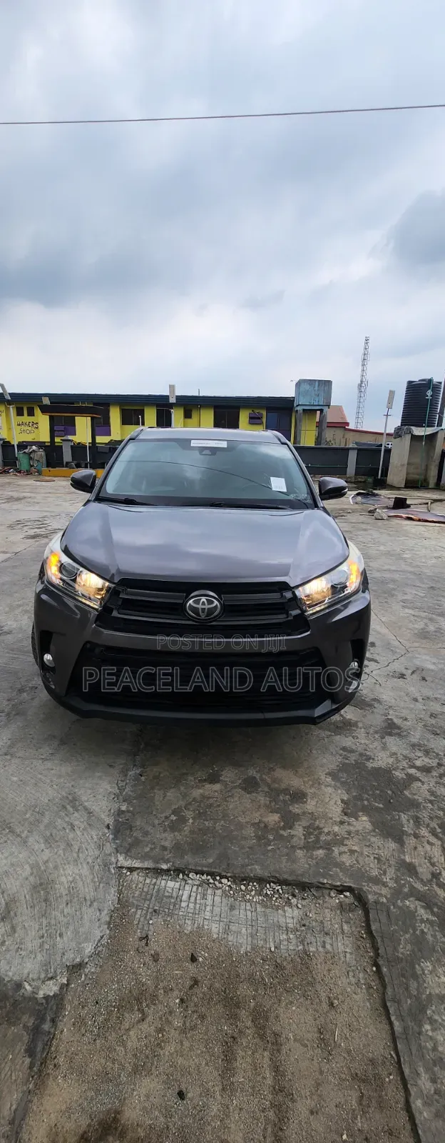 Toyota Highlander SE 4x2 V6 (3.5L 6cyl 8A) 2017 Brown