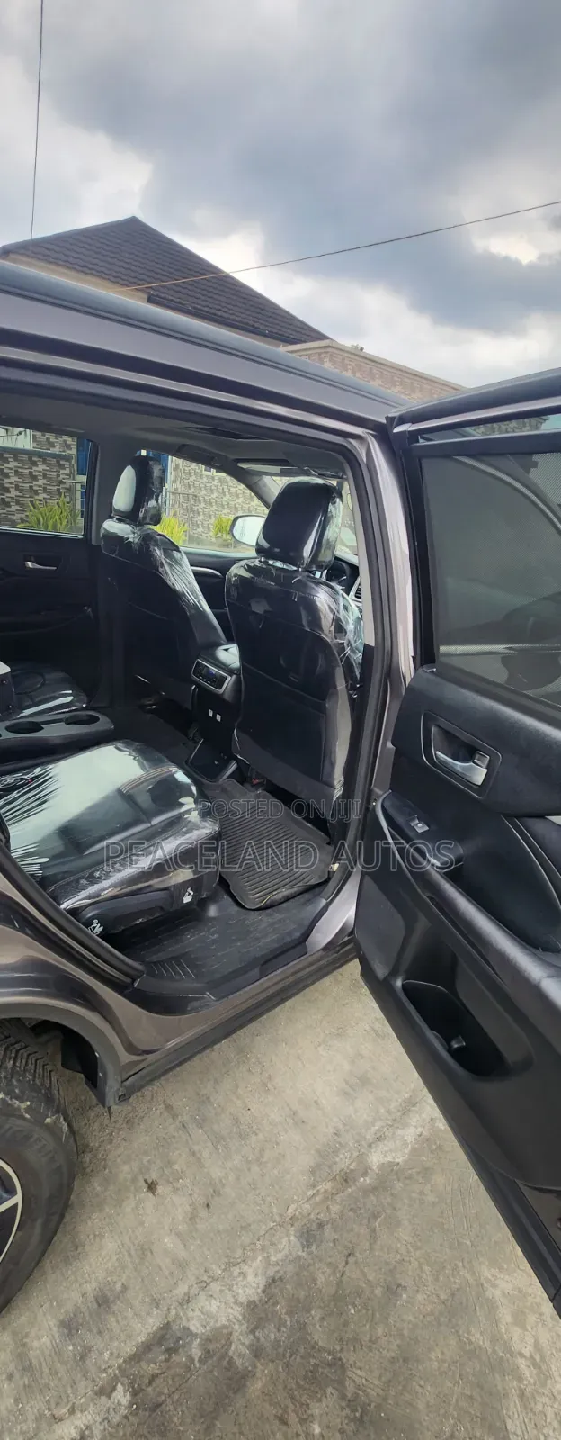 Toyota Highlander SE 4x2 V6 (3.5L 6cyl 8A) 2017 Brown