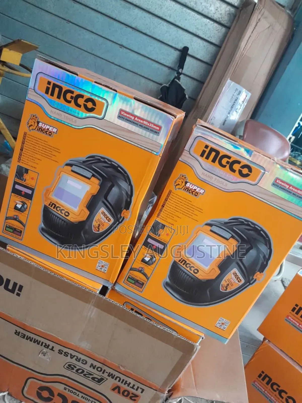 Ingco Auto-Darkening Welding Helmet With Light Sensors Lens