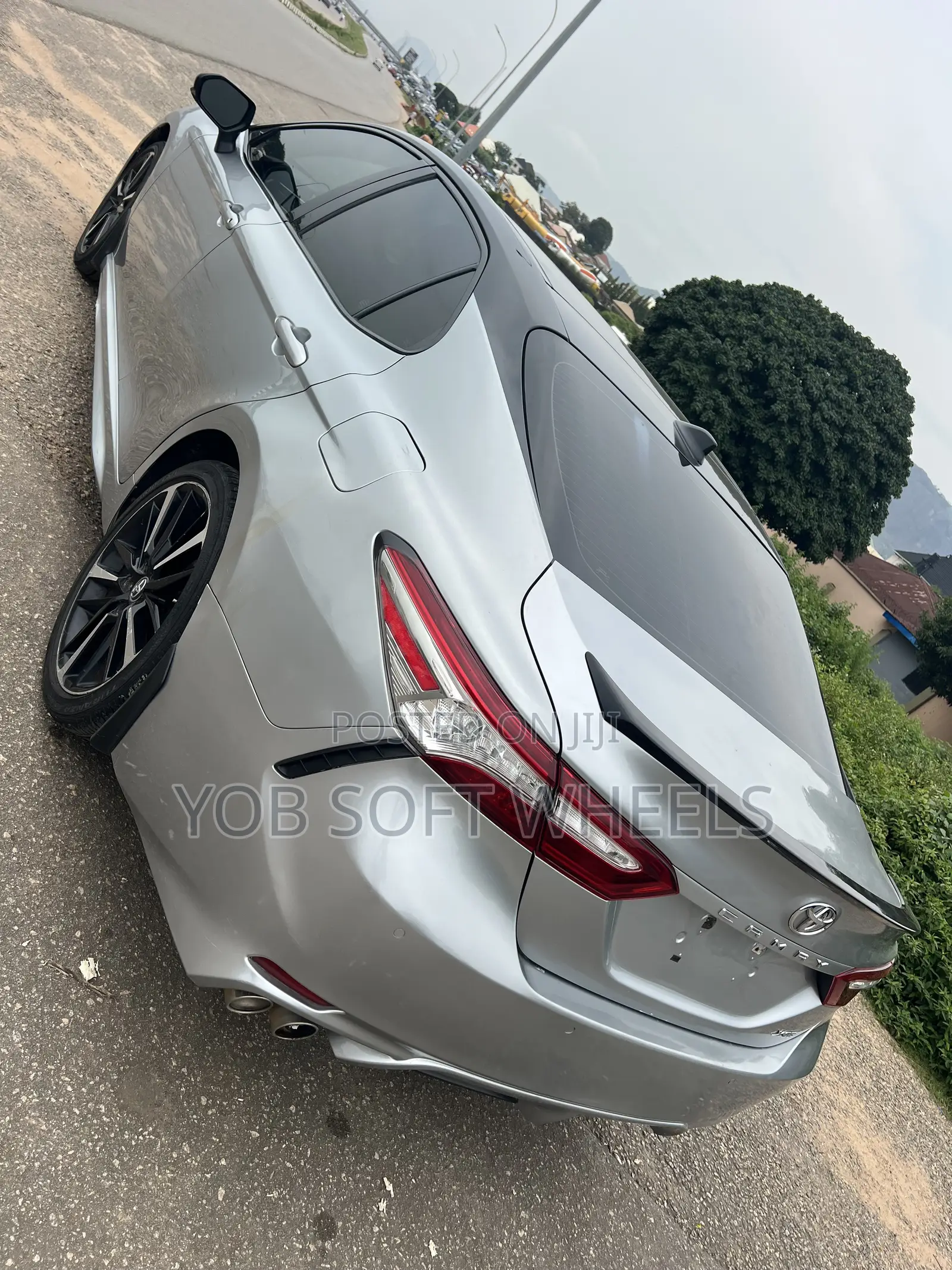 Toyota Camry XSE FWD (2.5L 4cyl 8AM) 2018 Off white