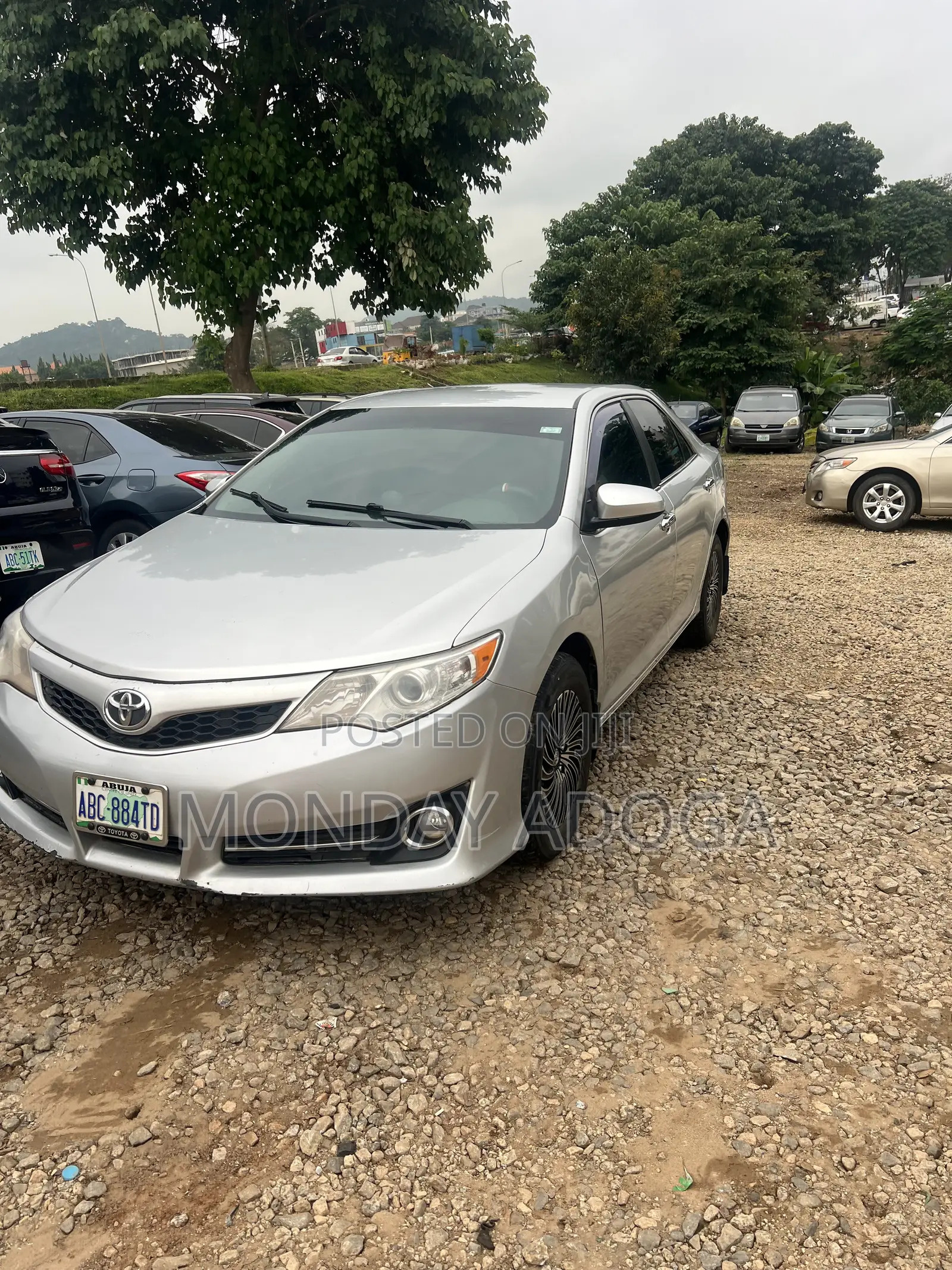 Toyota Camry LE 4dr Sedan (2.5L 4cyl 6A) 2013 Silver