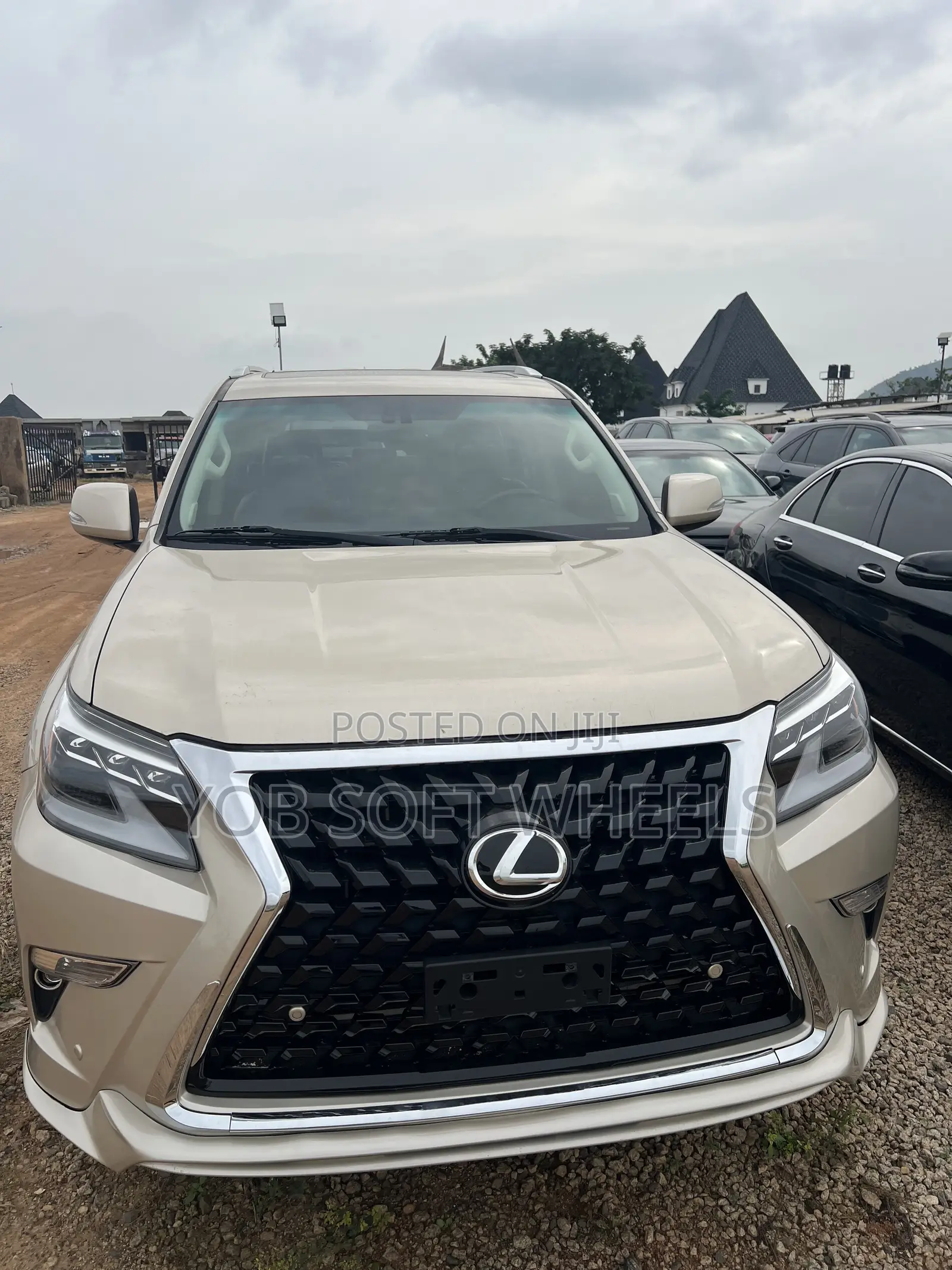Lexus GX 460 2021 Gold