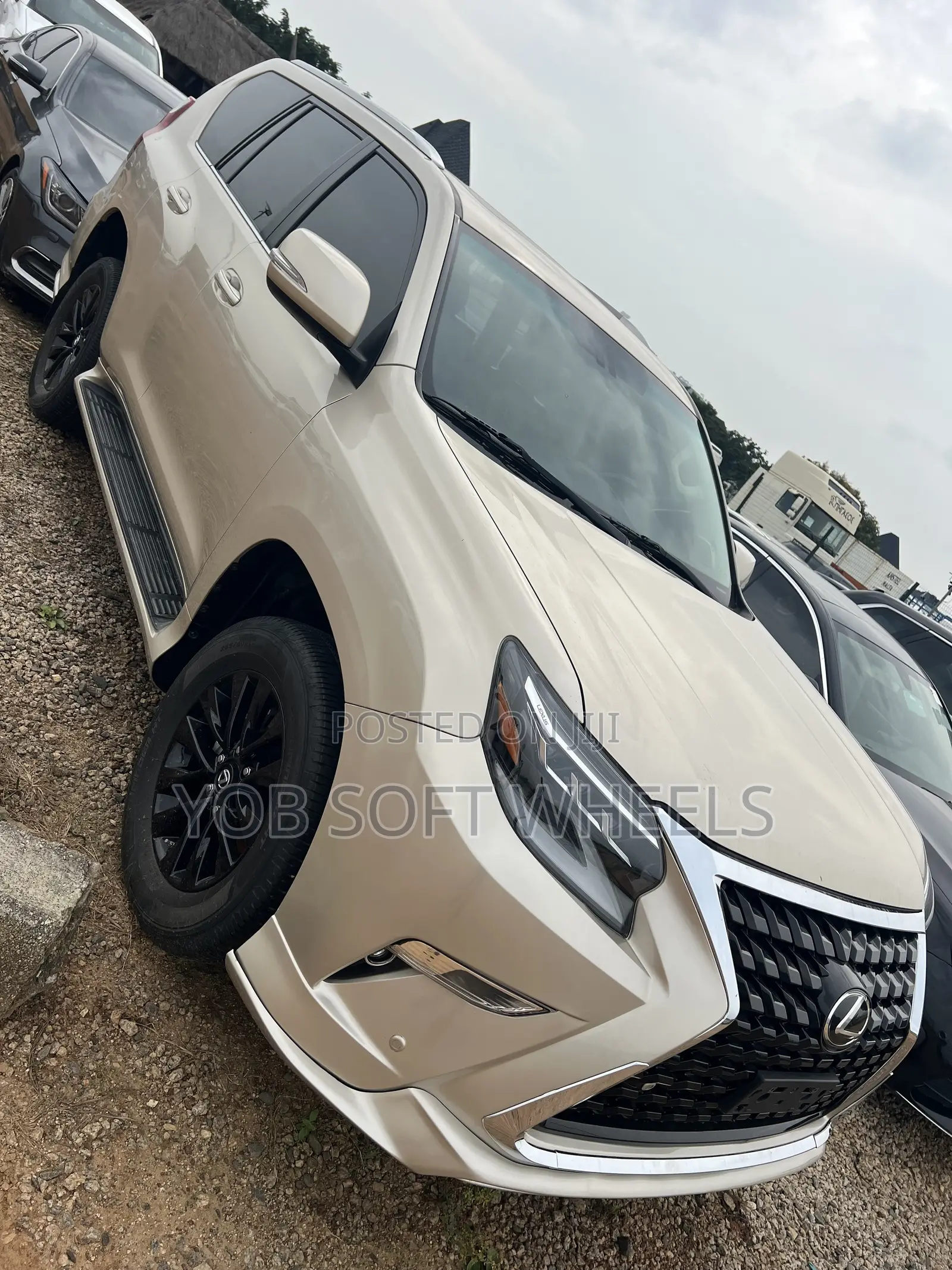 Lexus GX 460 2021 Gold