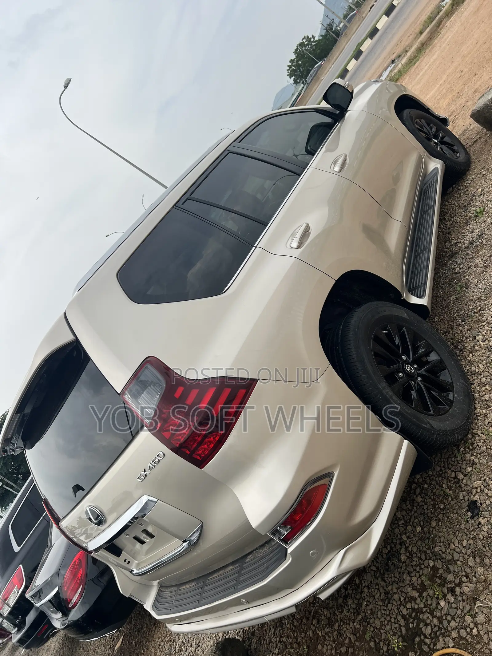 Lexus GX 460 2021 Gold