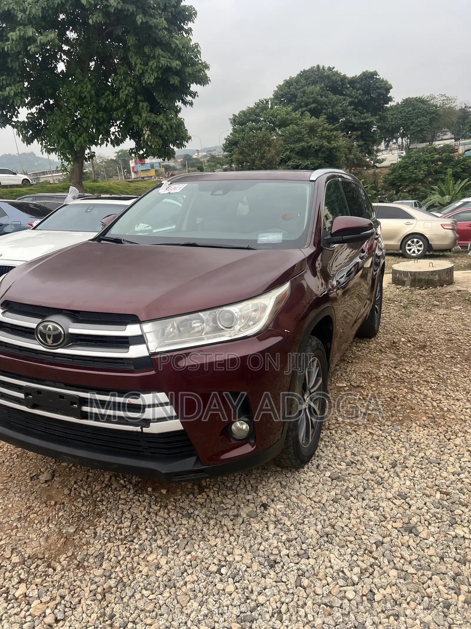 Toyota Highlander LE 4x2 V6 (3.5L 6cyl 8A) 2017 Red