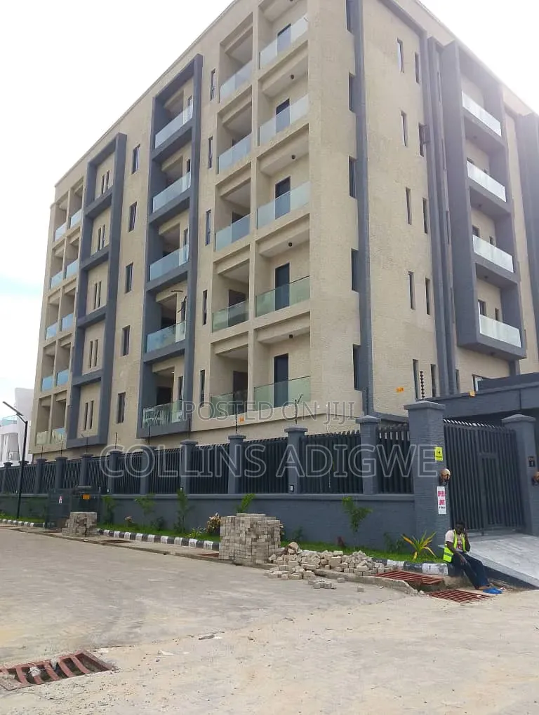 2bdrm Apartment in Lekki Phase 1 for sale