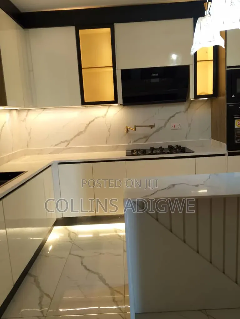 2bdrm Apartment in Lekki Phase 1 for sale