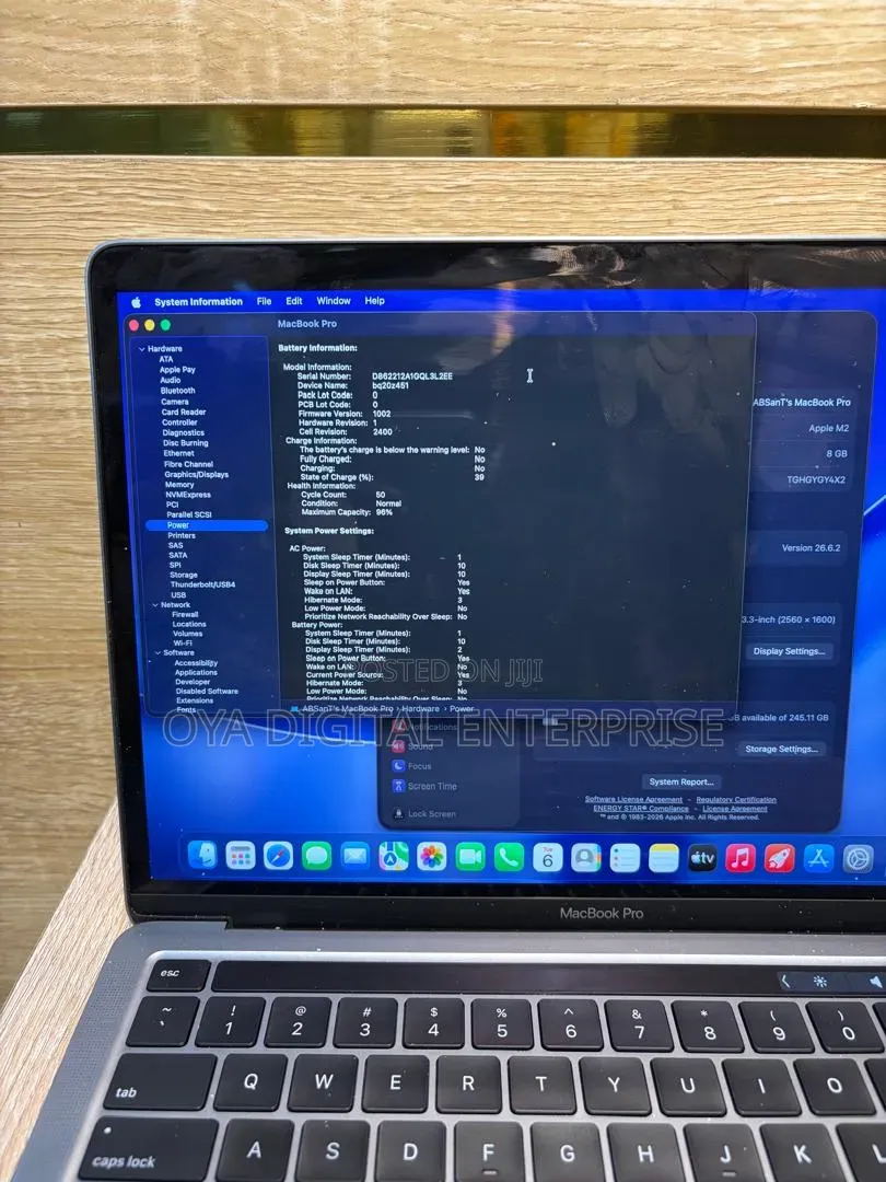 Laptop Apple MacBook Pro 2022 M2 8GB Apple M2 SSD 256GB