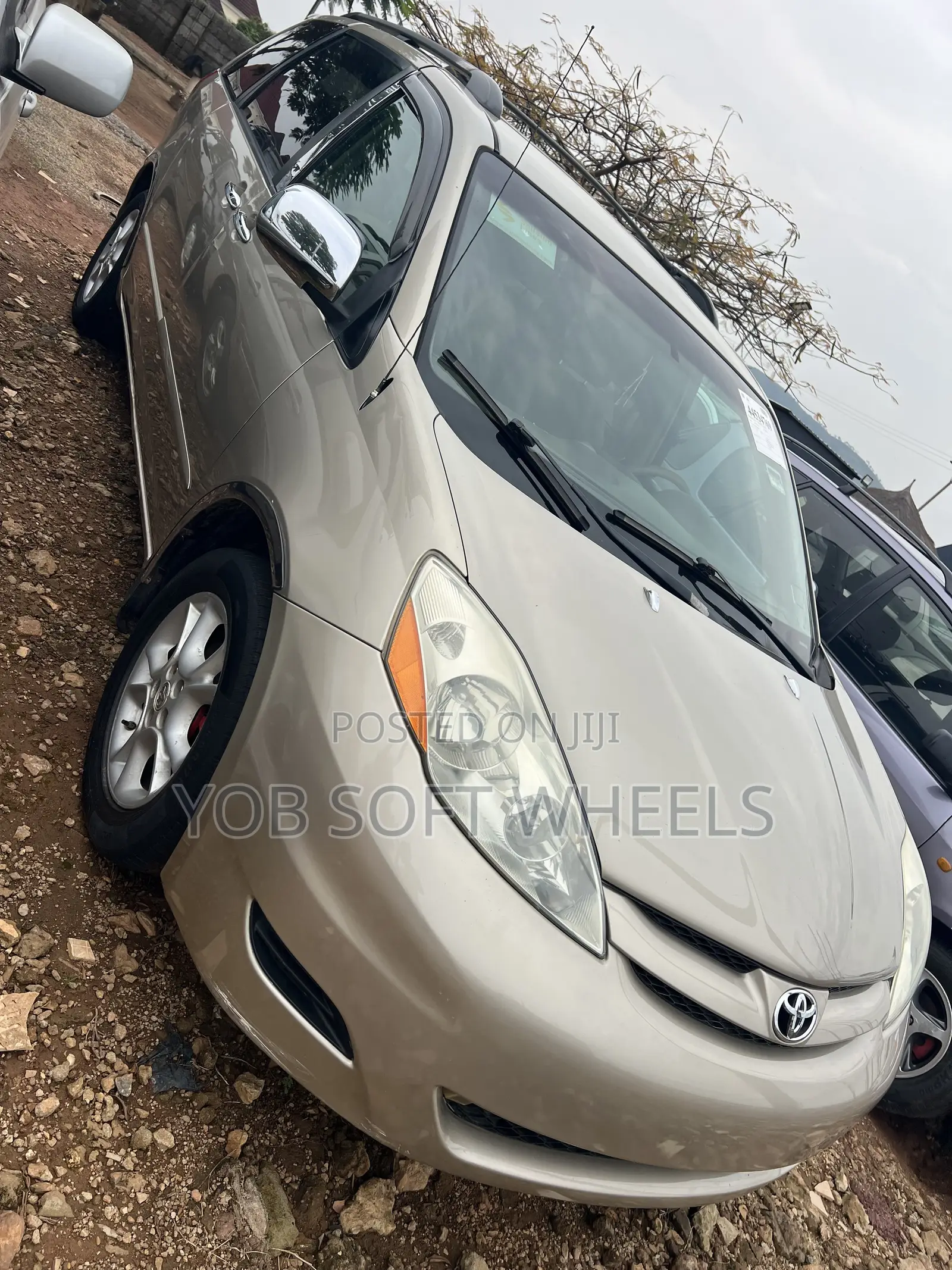 Toyota Sienna LE FWD 2006 Gold