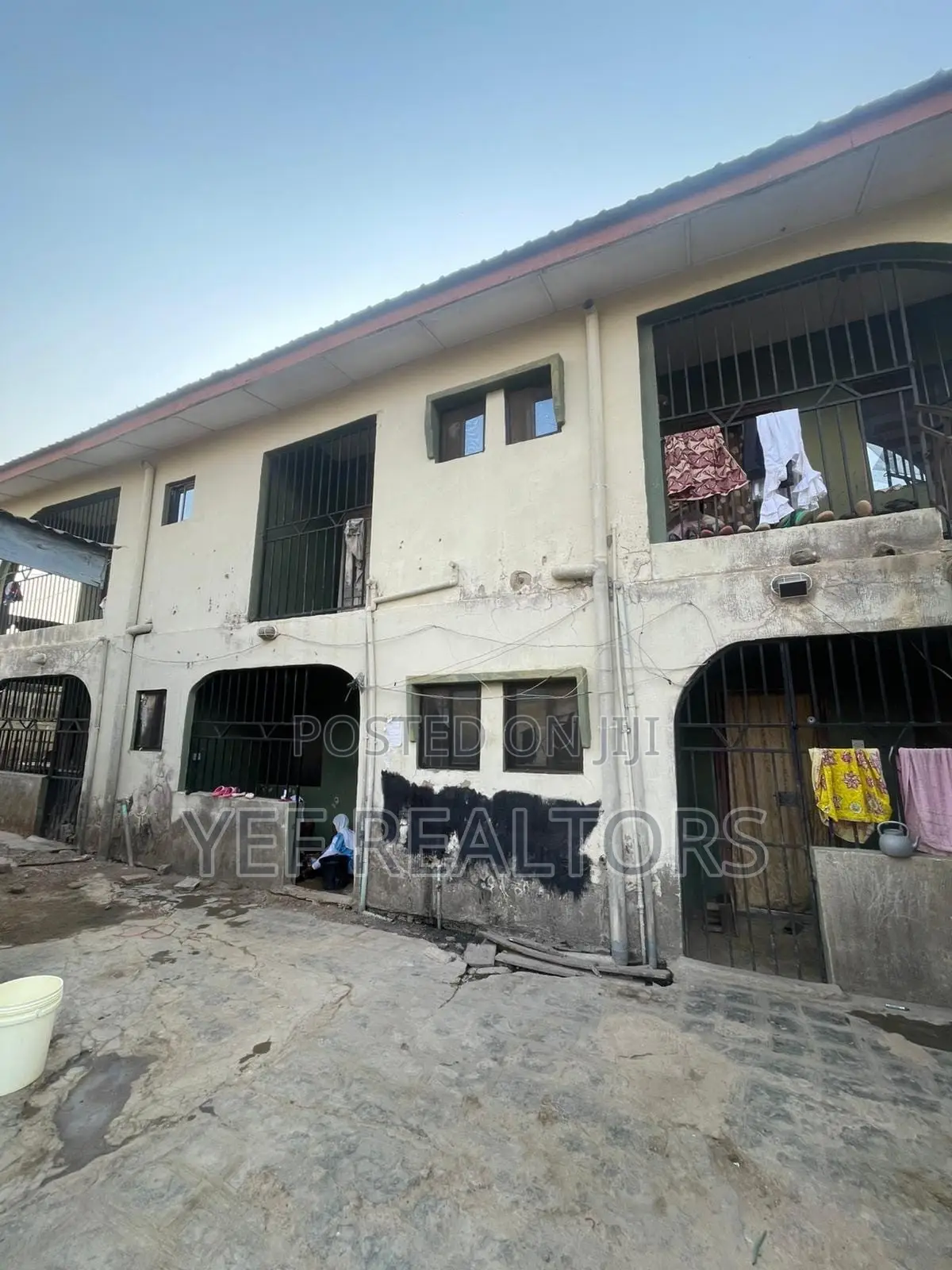 17 Units of Room & Parlour, 2-Bed & 11 Single Rooms for Sale in Ede