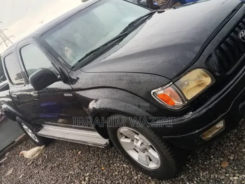 Toyota Tacoma 2004 Black