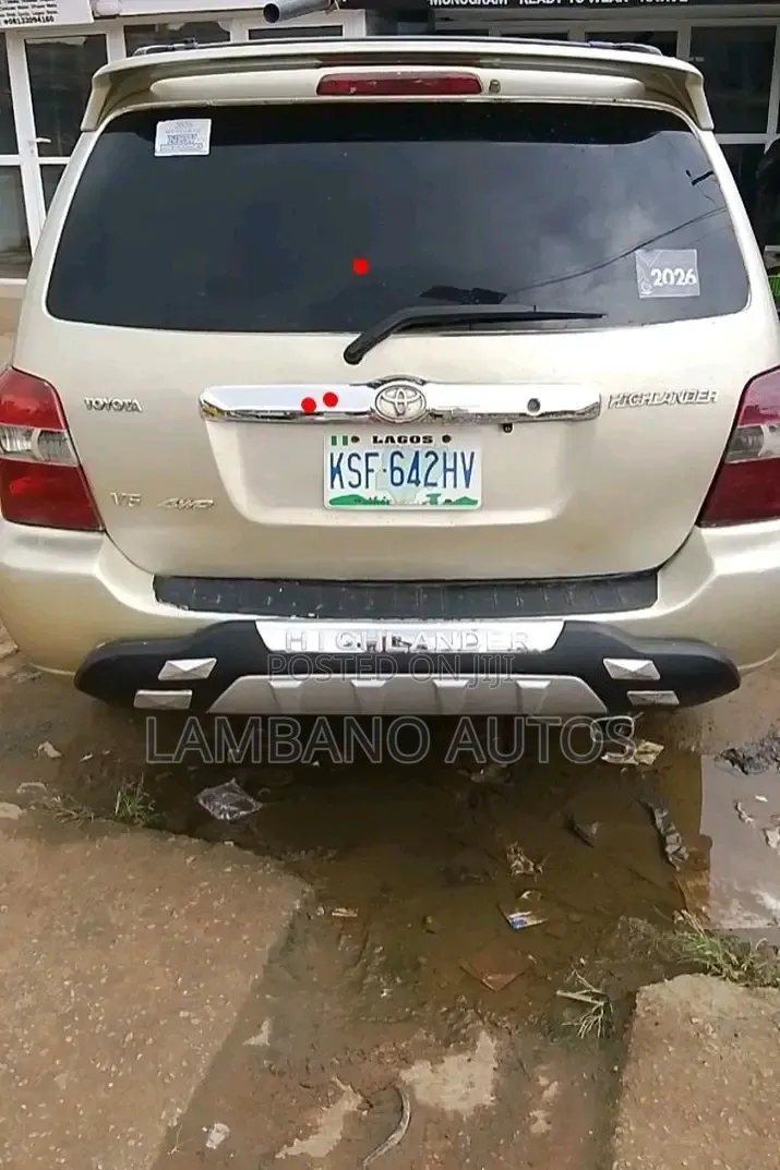 Toyota Highlander 2005 Gold
