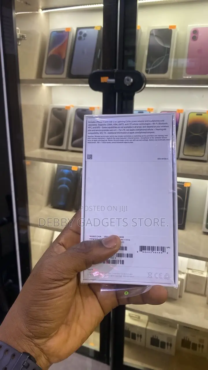 New Apple iPhone 11 128 GB Red