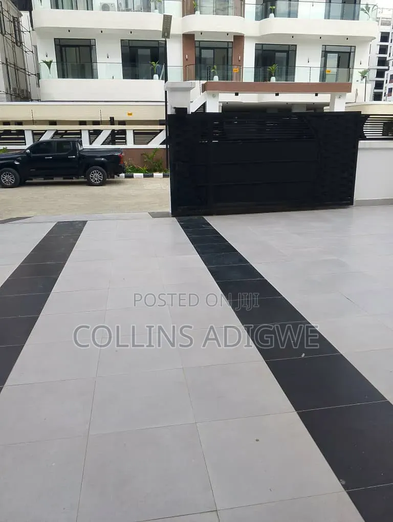 5bdrm Duplex in Lekki Phase 1 for sale