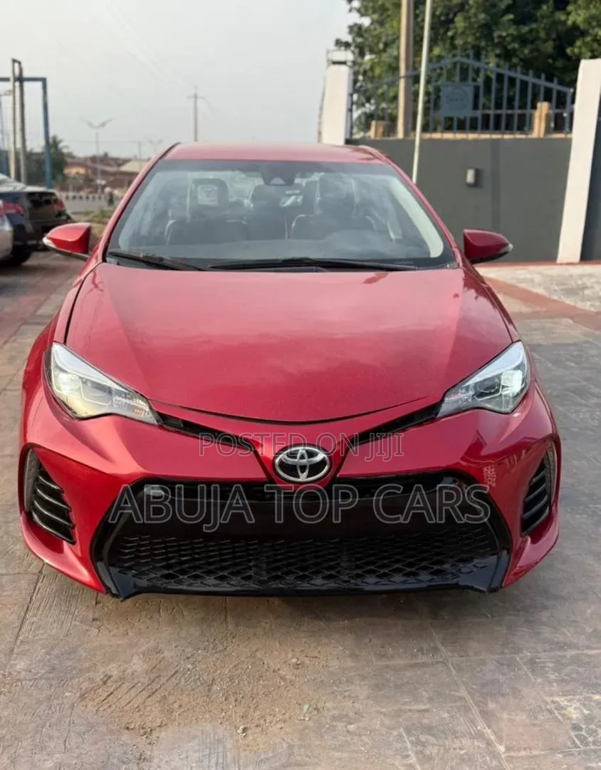 Toyota Corolla SE (1.8L 4cyl 2A) 2018 Red