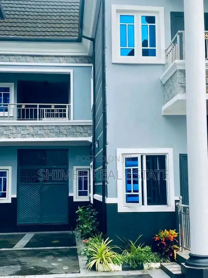 12bdrm Block of Flats in Uye Estate, Uyo for rent